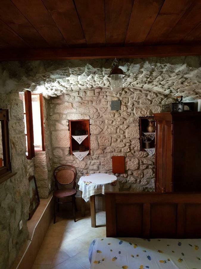 Holiday Home Banalu Ядраново Екстериор снимка