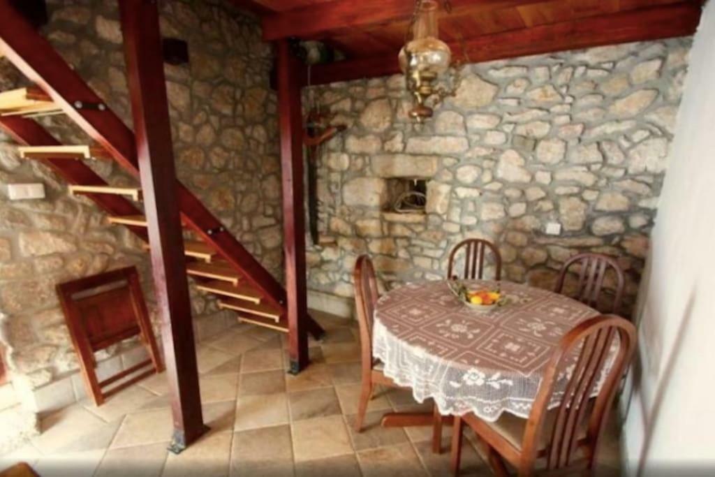 Holiday Home Banalu Ядраново Екстериор снимка
