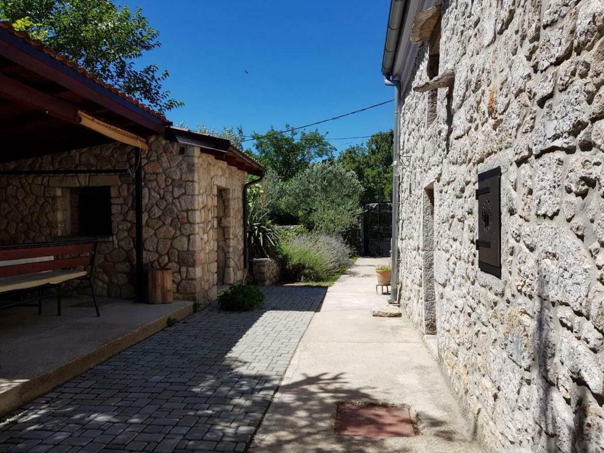Holiday Home Banalu Ядраново Екстериор снимка