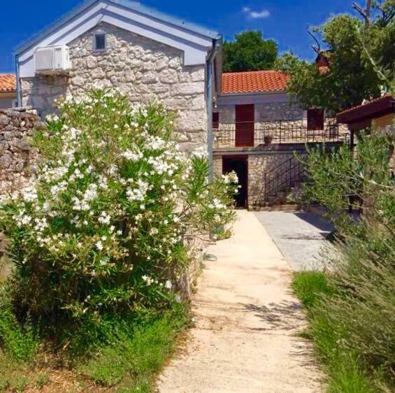 Holiday Home Banalu Ядраново Екстериор снимка